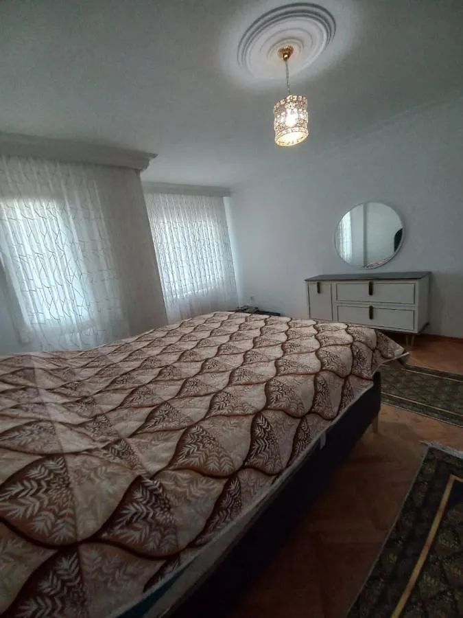 Appartement 2 Eme Etage Ortakoey No 4 Istanbul Apartment