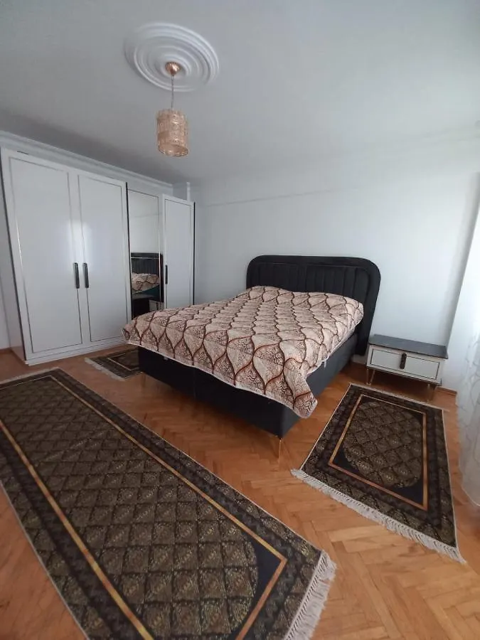 Appartement 2 Eme Etage Ortakoey No 4 Istanbul